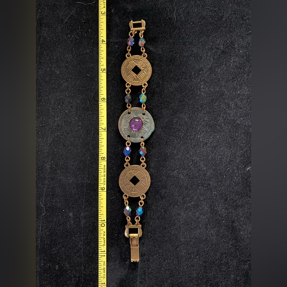 Bracelet with coin-like disks and iridescent beads. - Picture 2 of 7